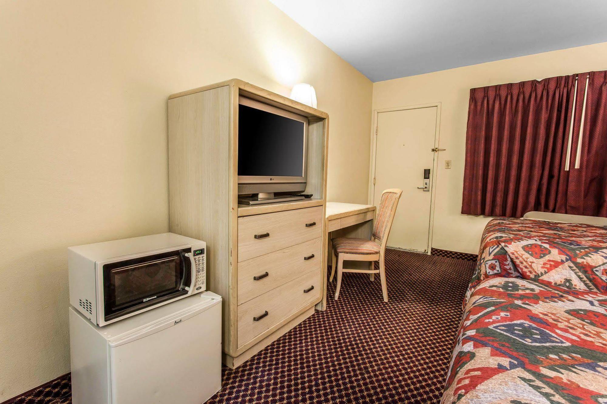 Rodeway Inn 韦纳奇 外观 照片