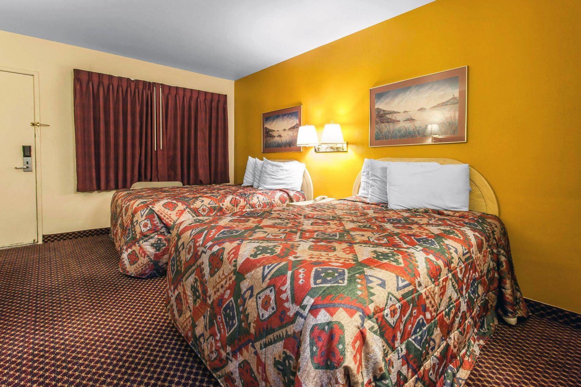 Rodeway Inn 韦纳奇 外观 照片